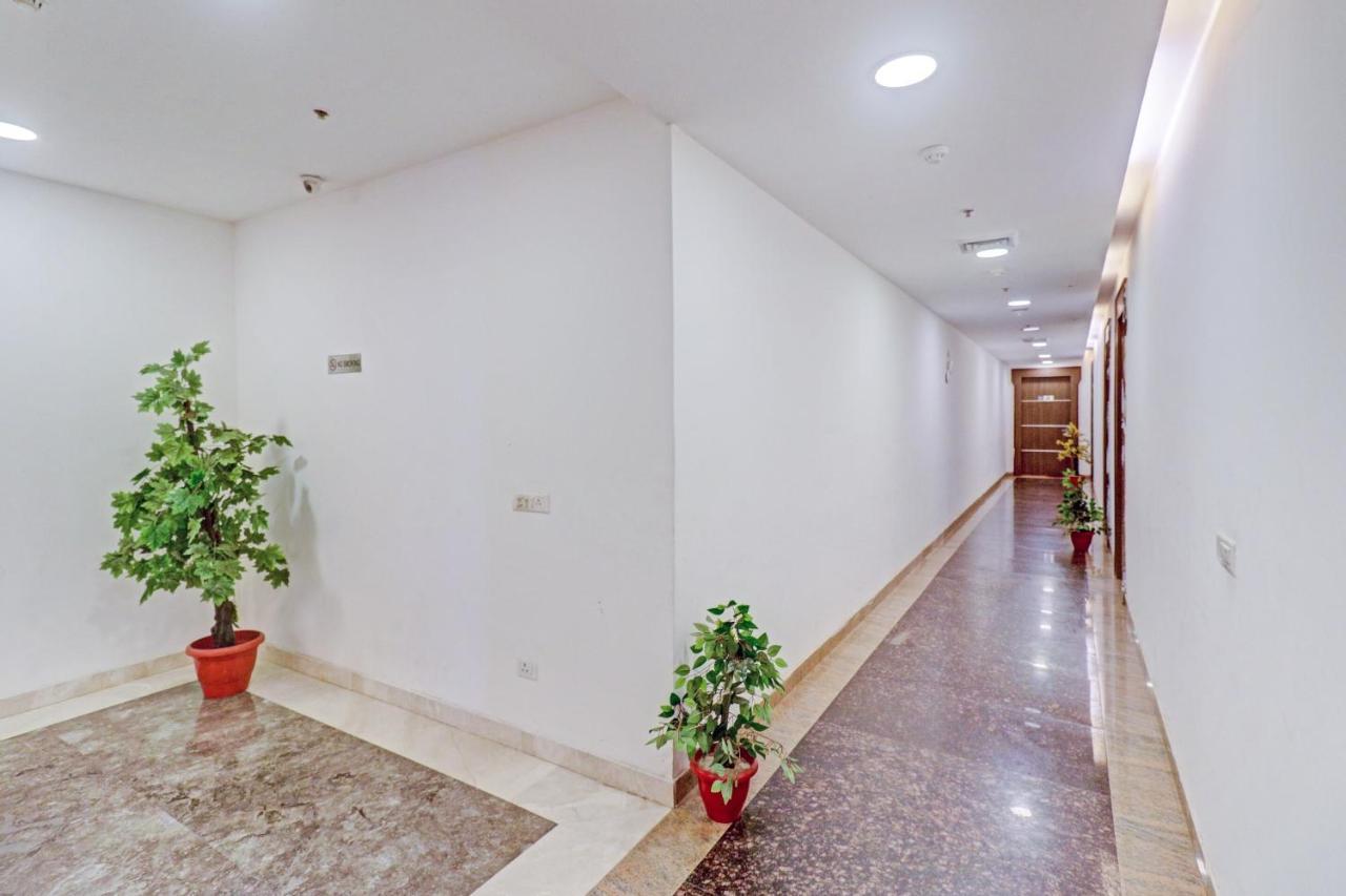 ホテル Oyo Townhouse 484 Sanskriti デリー エクステリア 写真