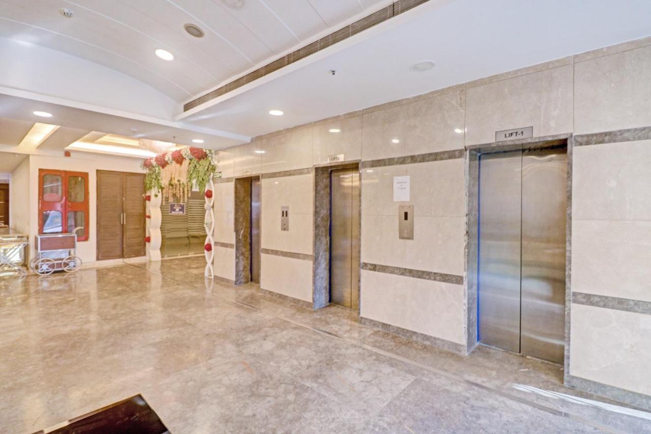 ホテル Oyo Townhouse 484 Sanskriti デリー エクステリア 写真